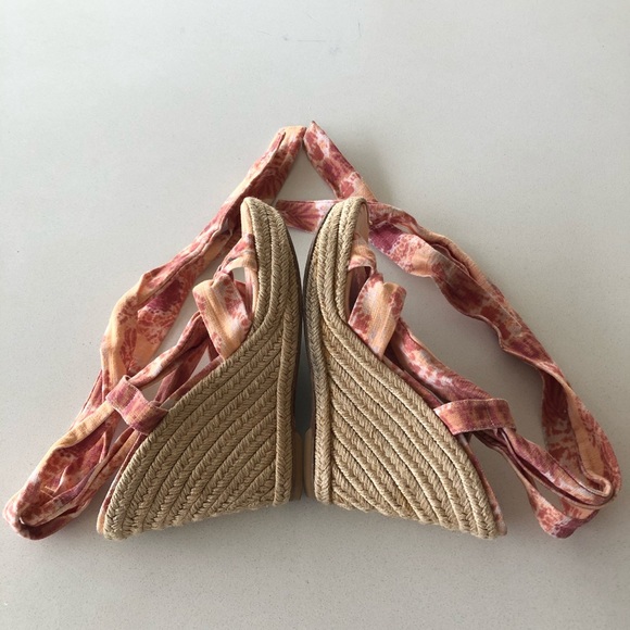 Theodora & Callum x Stuart Wietzman Espadrilles - Picture 5 of 8